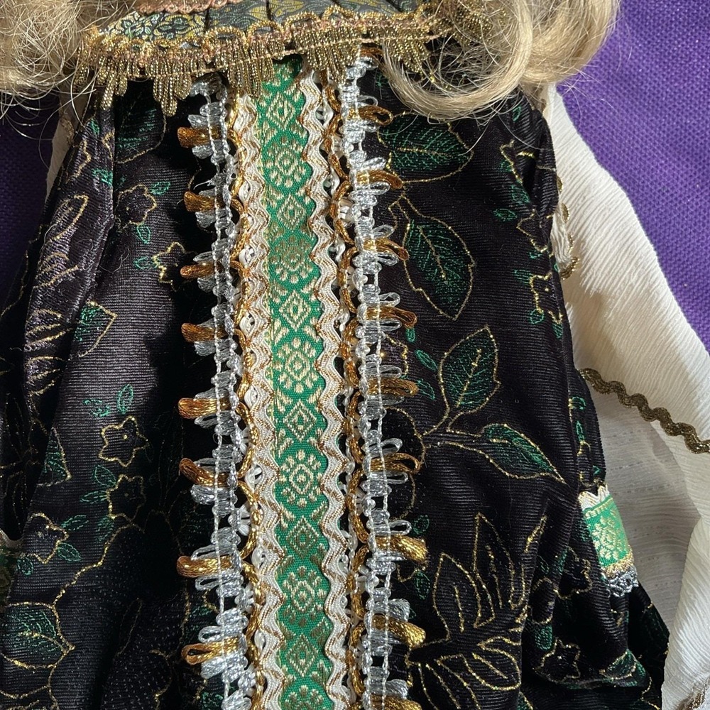 Majestic Vintage RUSSIAN FOLK DOLL Traditional Kokoshnik Costume  23" Tall - Picture 5 of 16